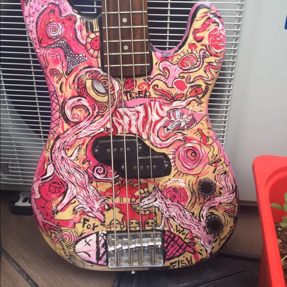 HAND PAINTED BASS GUITAR - Picture 1 of 8